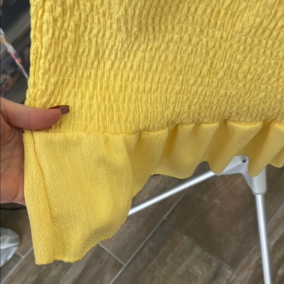 Chic Yellow Midi Dress with Ruffle Hem - Picture 4 of 9